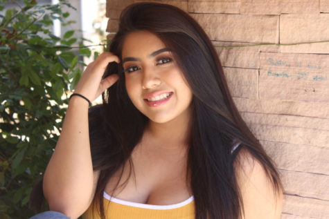 Nayely Banuelos