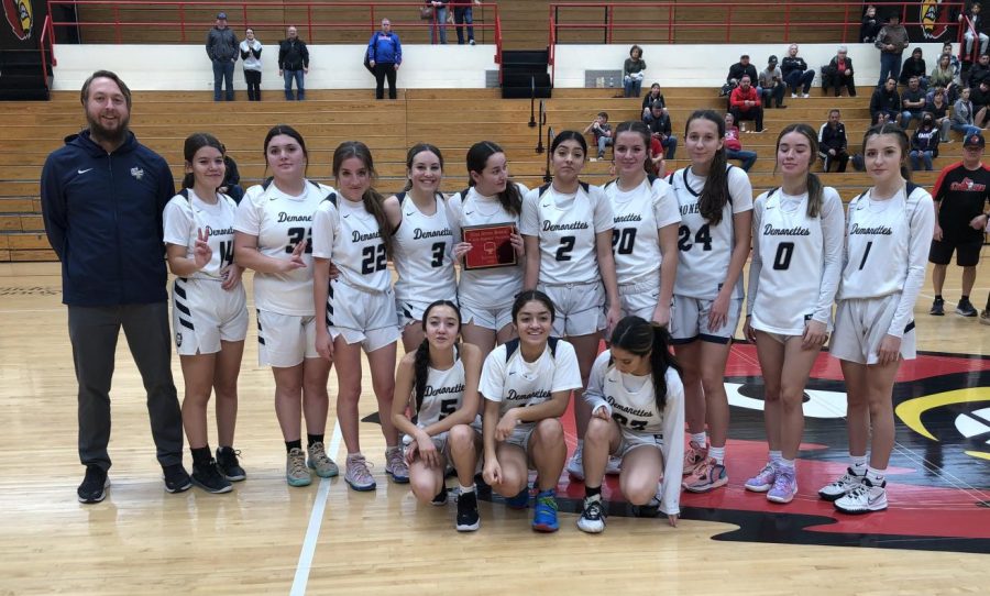 Girls JV Basketball Takes Second Place in Las Vegas Tournament